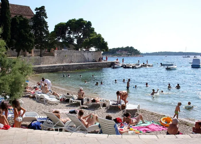 Pensionat And With Parking Space Hvar - 4613 *
