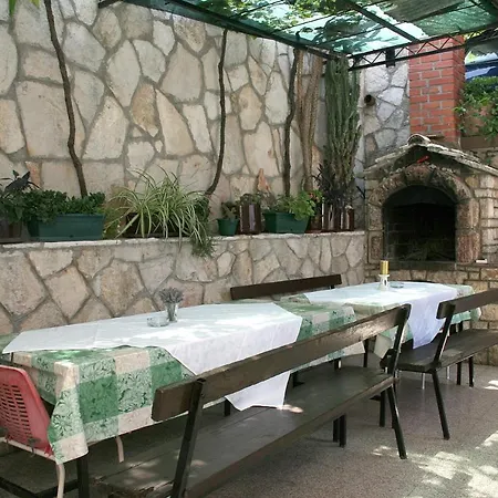 And With Parking Space Hvar - 4613 Гостьовий будинок