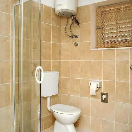 Гостьовий будинок And With Parking Space Hvar - 4613 Хвар