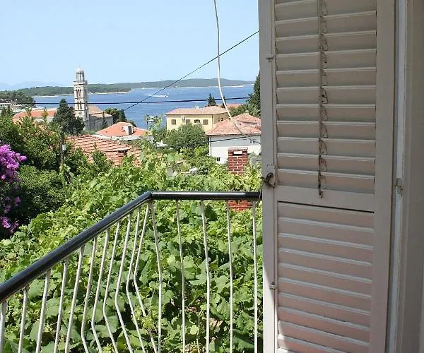 Affittacamere And With Parking Space Hvar - 4613 Hvar Town